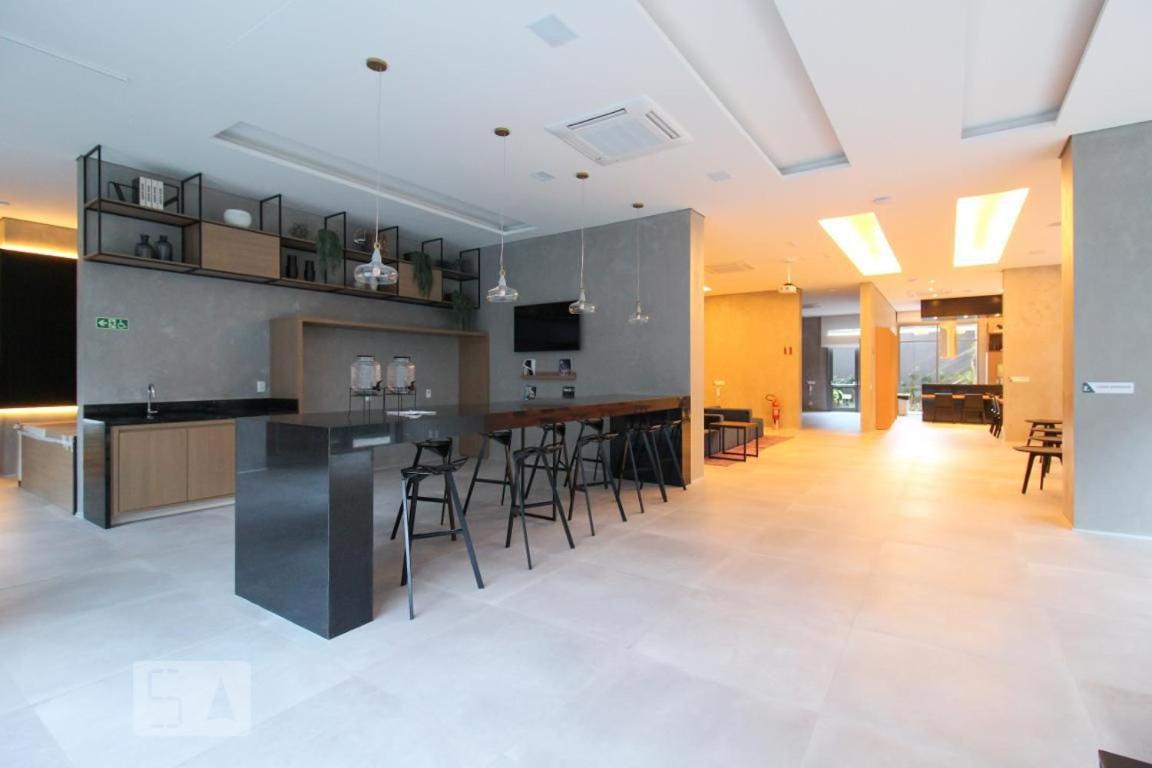 Apartamento No Ponto De Moema Garagem Lazer E Metro Perto Wifi Gratis *